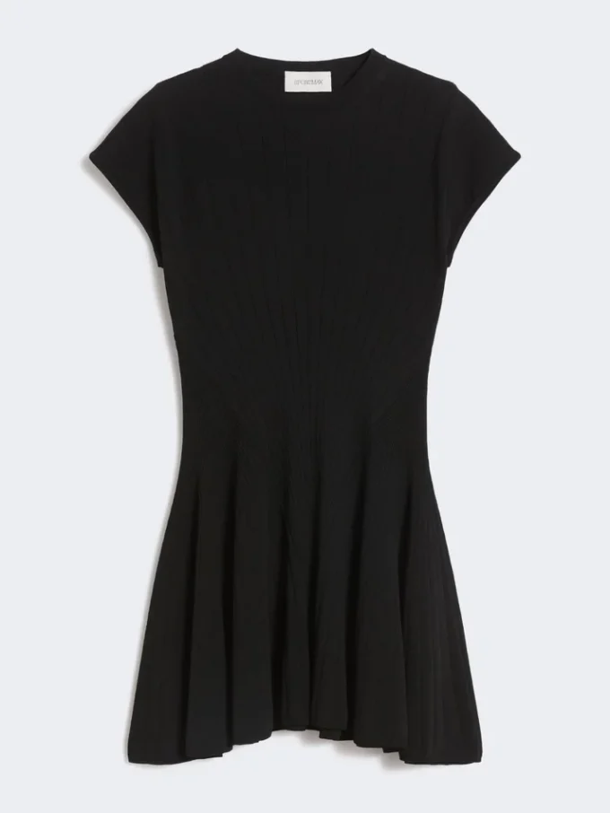 Abito in maglia, aderente in vita, nero Abito in maglia, aderente in vita, nero