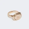 Anello con sigillo in metallo, oro