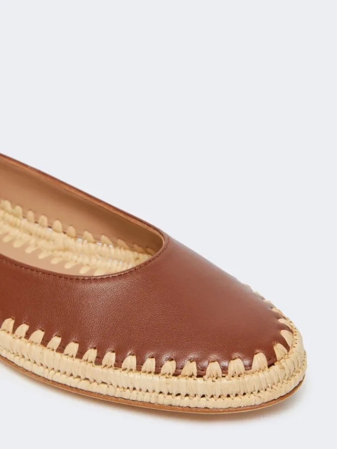 Ballerine in nappa e rafia, color tabacco Ballerine in nappa e rafia, color tabacco
