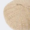 Berretto in cashmere impreziosito da strass, color sabbia Berretto in cashmere impreziosito da strass, color sabbia