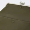 Borsa a busta pasticcino in nappa lucida, verde scuro