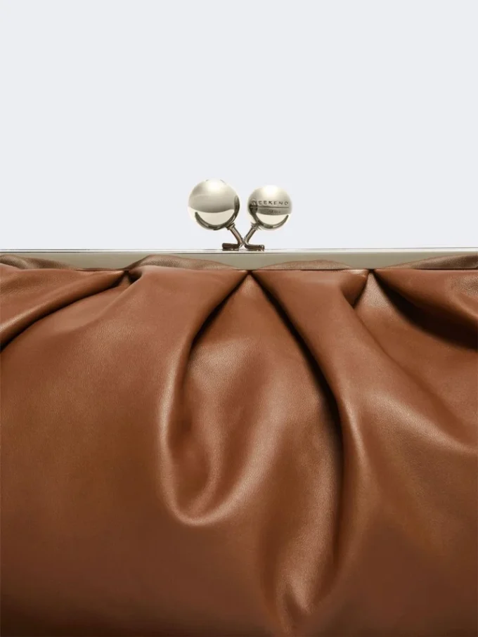 Borsa Pasticcino grande in pelle di montone, color tabacco