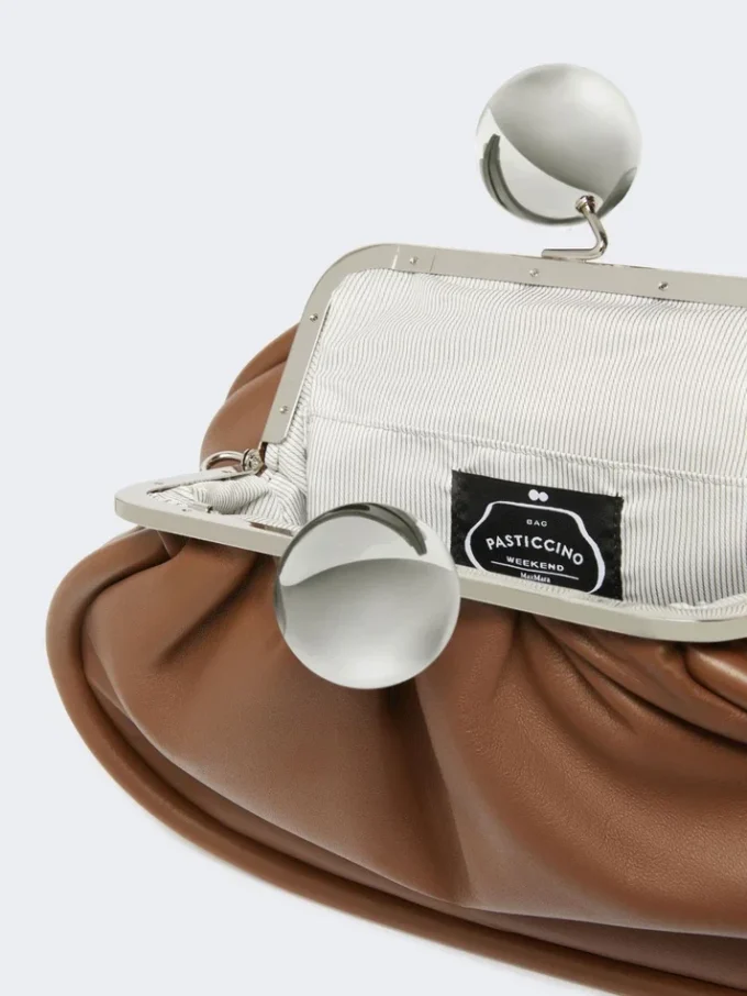 Borsa Pasticcino media in nappa lucida, color tabacco