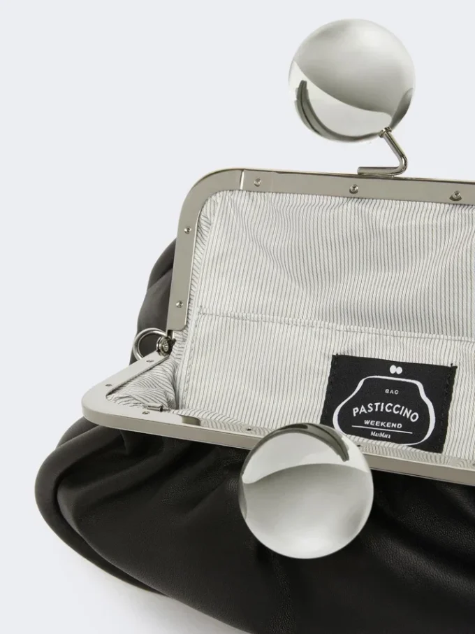 Borsa Pasticcino media in nappa lucida, nera