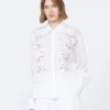 Camicia boxy in tela di ramiè ricamata, bianca