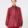 Camicia con fiocco in seta stampata, rossa