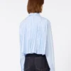 Camicia corta in cotone con plissettatura sul retro, azzurro