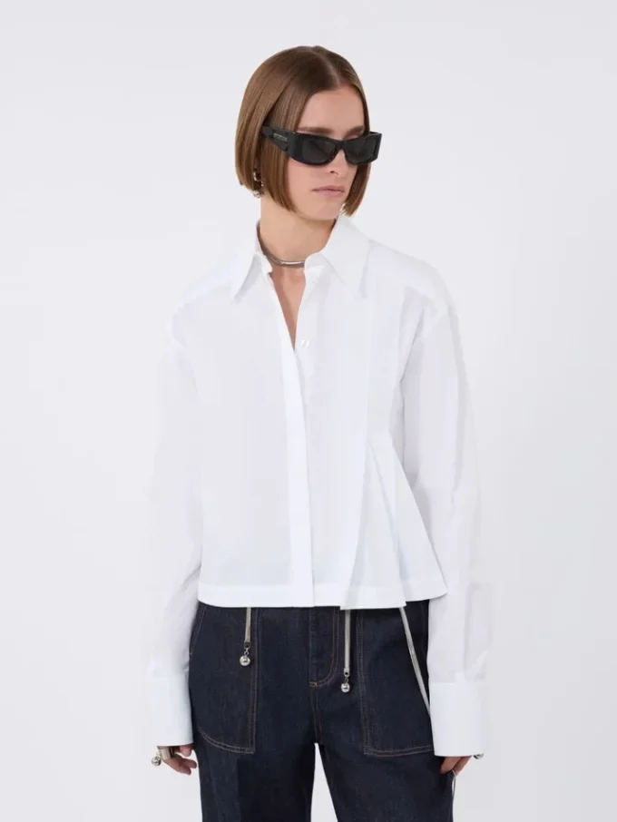 Camicia corta in popeline con pieghe asimmetriche, bianco ottico