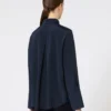 Camicia in crêpe de chine di seta, blu oltremare Camicia in crêpe de chine di seta, blu oltremare