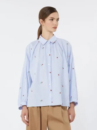 Camicia in popeline con ricami, azzurro Camicia in popeline con ricami, azzurro