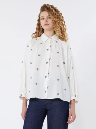 Camicia in popeline con ricami, bianca