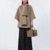 Cappa in cashmere con dettaglio sciarpa, marrone bronzo fulvo Cappa in cashmere con dettaglio sciarpa, marrone bronzo fulvo