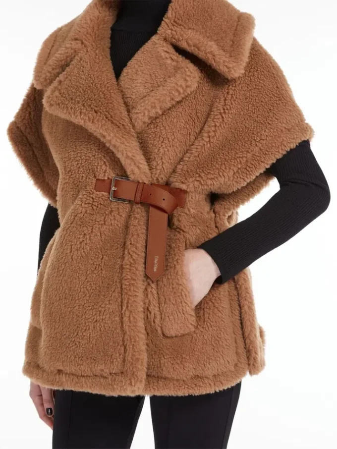 Cappa in tessuto Teddy, color cammello Cappa in tessuto Teddy, color cammello