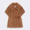 Cappa in tessuto Teddy, color cammello Cappa in tessuto Teddy, color cammello
