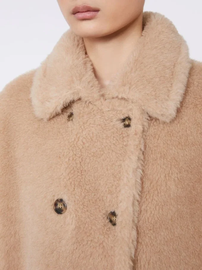 Cappa in tessuto teddy di alpaca e cashmere, beige Cappa in tessuto teddy di alpaca e cashmere, beige