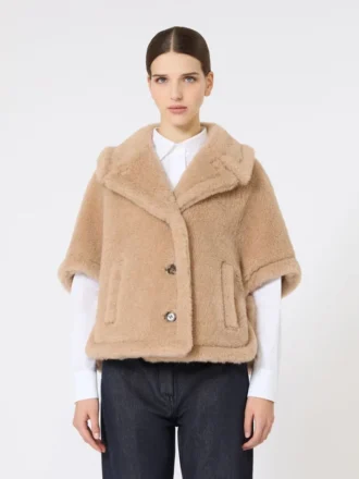 Cappa in tessuto teddy di alpaca e cashmere dalla linea squadrata, beige