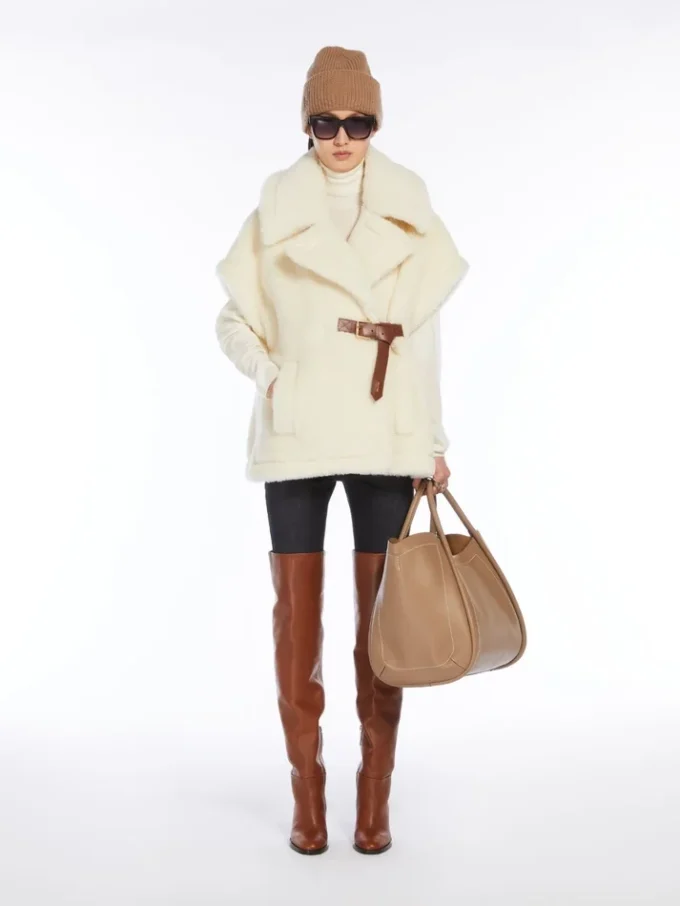 Cappa in tessuto teddy di alpaca e lana, bianco ottico Cappa in tessuto teddy di alpaca e lana, bianco ottico