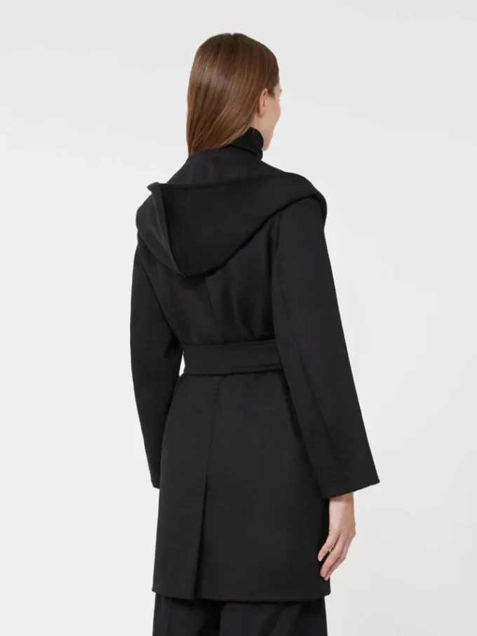 Cappotto-accappatoio color cammello, nero Cappotto-accappatoio color cammello, nero