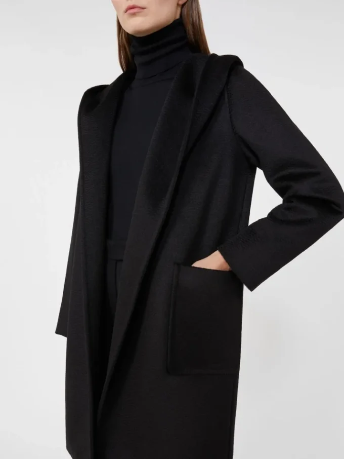 Cappotto-accappatoio color cammello, nero Cappotto-accappatoio color cammello, nero