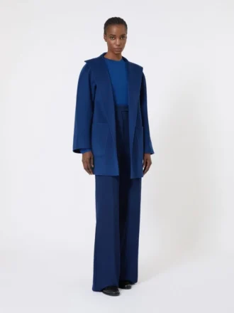 Cappotto avvolgente color cammello, blu cina