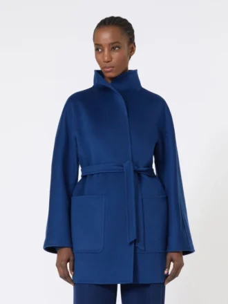 Cappotto avvolgente color cammello, blu cina