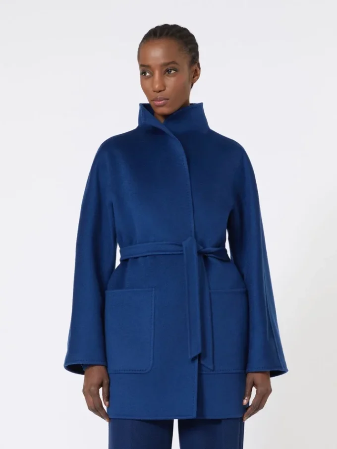 Cappotto avvolgente color cammello, blu cina Cappotto avvolgente color cammello, blu cina