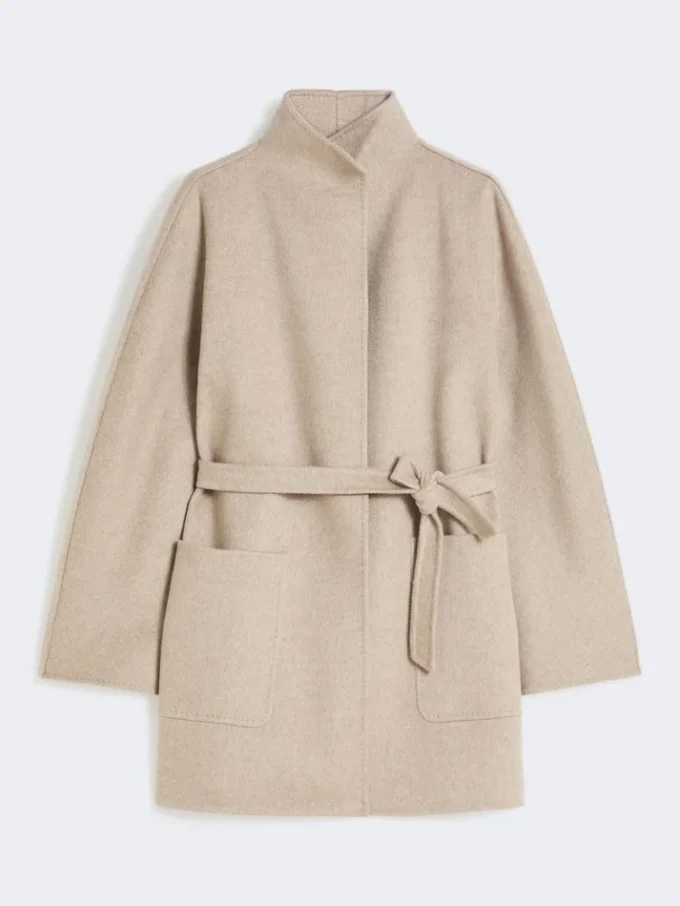 Cappotto avvolgente color cammello, sabbia Cappotto avvolgente color cammello, sabbia