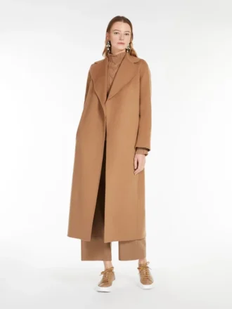 Cappotto avvolgente in lana drappeggiata, color cammello