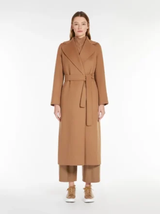 Cappotto avvolgente in lana drappeggiata, color cammello