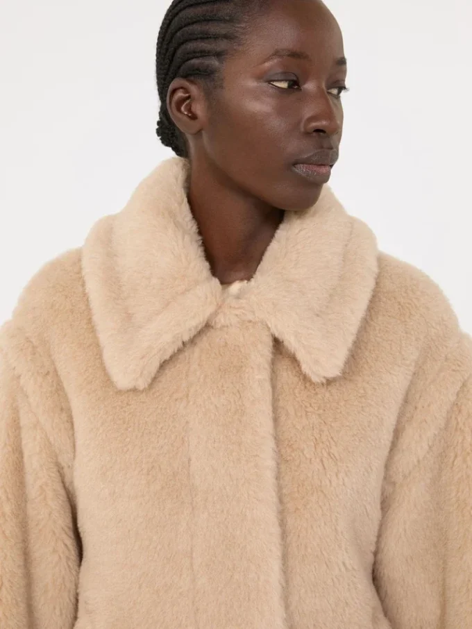 Cappotto corto in alpaca e lana, albino Cappotto corto in alpaca e lana, albino