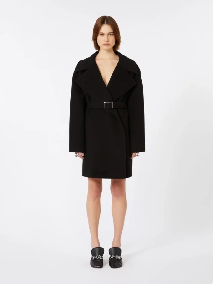 Cappotto corto in lana, nero Cappotto corto in lana, nero