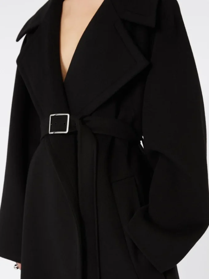 Cappotto corto in lana, nero Cappotto corto in lana, nero