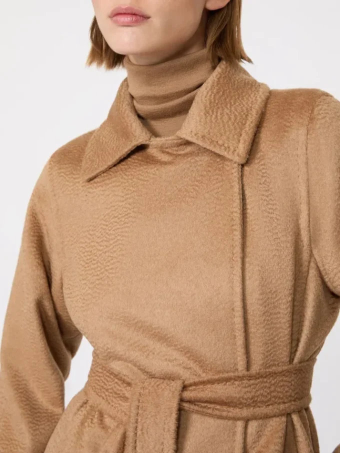 Cappotto iconico Manuela, color cammello