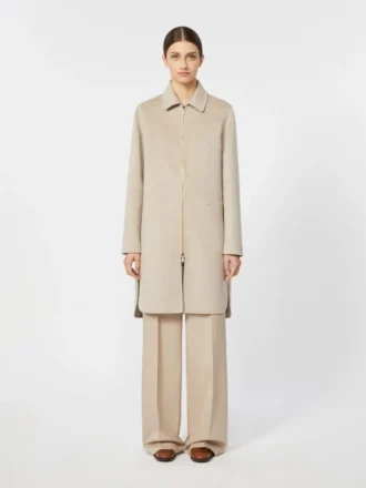 Cappotto in cashmere dalla linea dritta, color sabbia