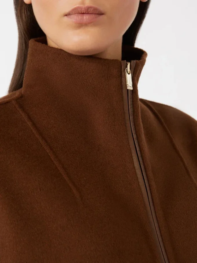 Cappotto in lana, cashmere e seta, color cioccolato Cappotto in lana, cashmere e seta, color cioccolato