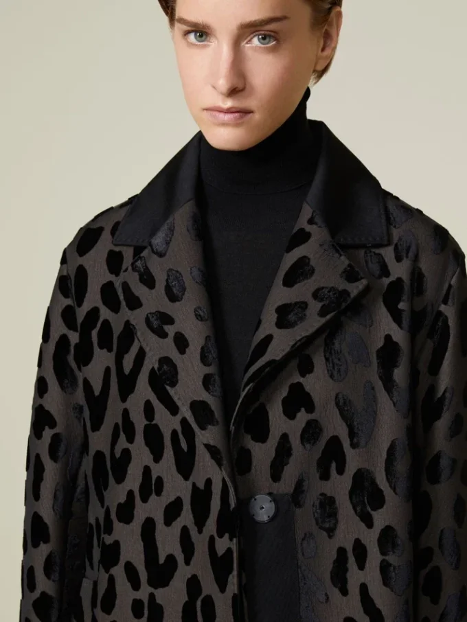 Cappotto monopetto in velluto maculato, nero Cappotto monopetto in velluto maculato, nero