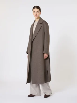 Cappotto-vestaglia in lana, color fango