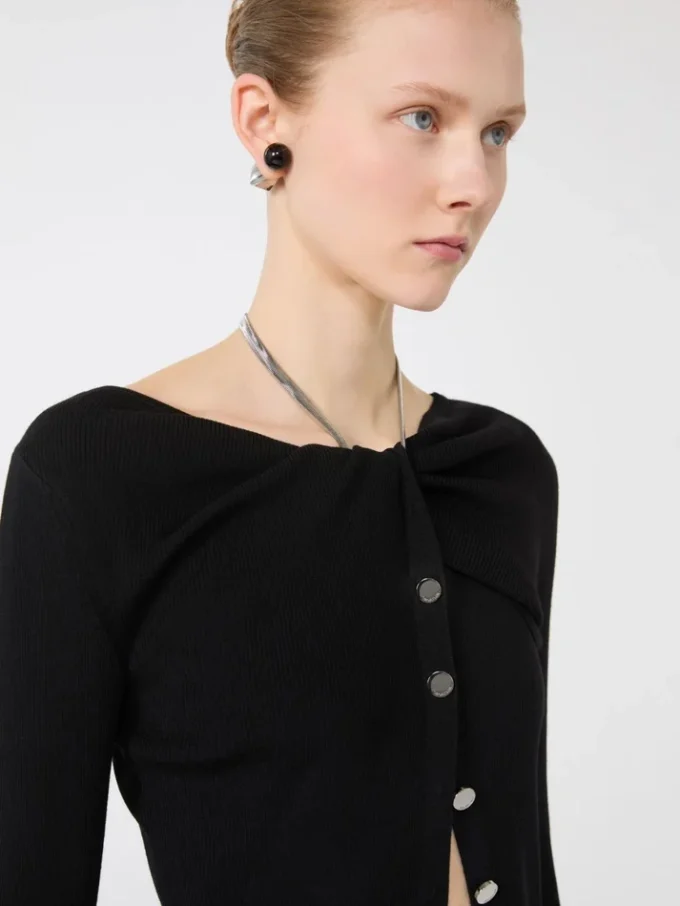 Cardigan in lana con catena, nero Cardigan in lana con catena, nero