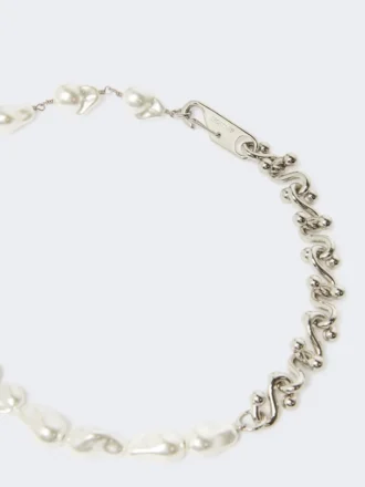 Collana con perline e elementi metallici, argento