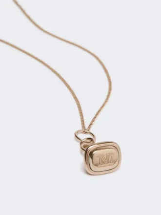 Collana lunga con ciondolo a sigillo, oro