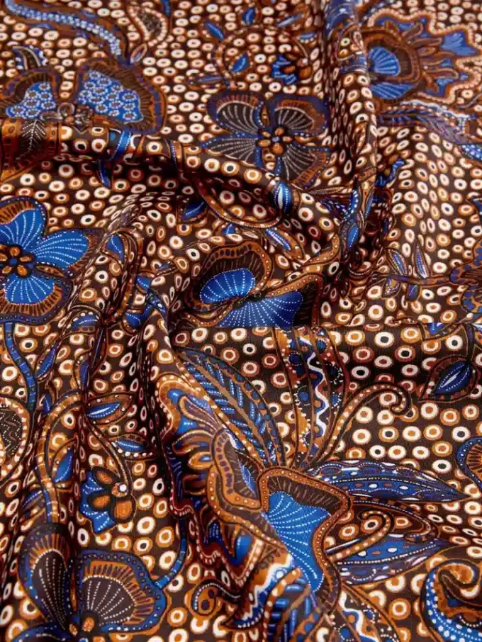 Foulard in seta stampato, color nocciola