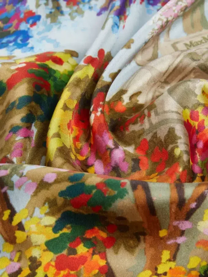 Foulard in seta stampato, giallo pallido Foulard in seta stampato, giallo pallido