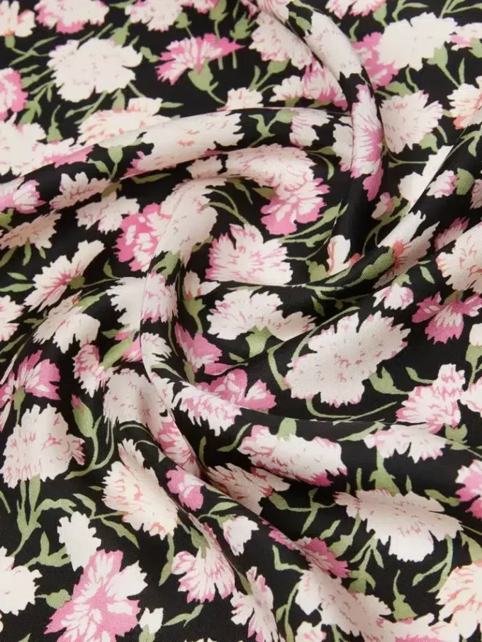 Foulard in twill di seta fantasia, rosa