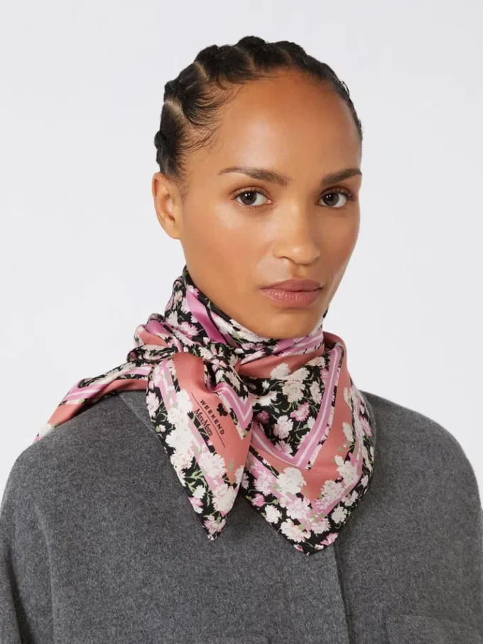 Foulard in twill di seta fantasia, rosa