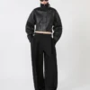 Giacca corta in pelle, nera Giacca corta in pelle, nera