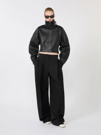 Giacca corta in pelle, nera