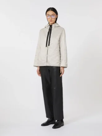Giacca imbottita con cappuccio in tela idrorepellente, beige