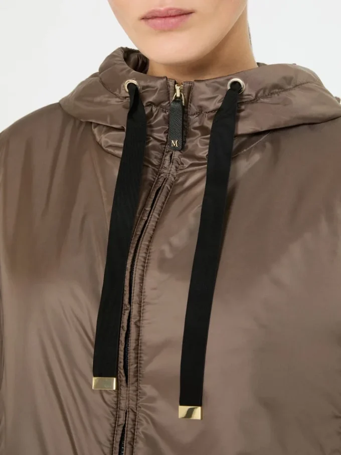 Giacca imbottita con cappuccio in tela idrorepellente, marrone nocciola