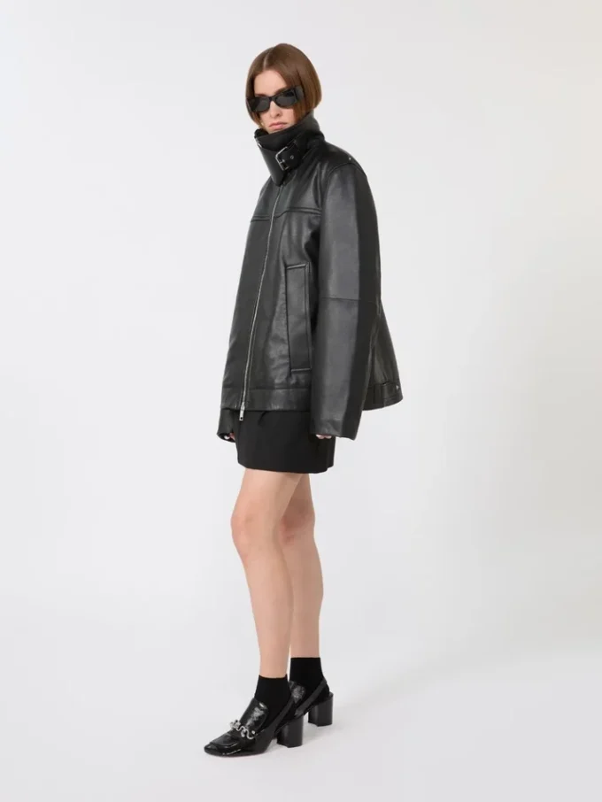 Giacca pesante in pelle oversize, nera Giacca pesante in pelle oversize, nera