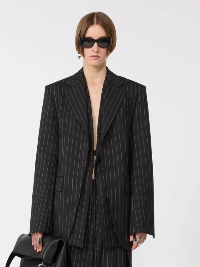 Giacca sartoriale in gabardine gessata, nera Giacca sartoriale in gabardine gessata, nera